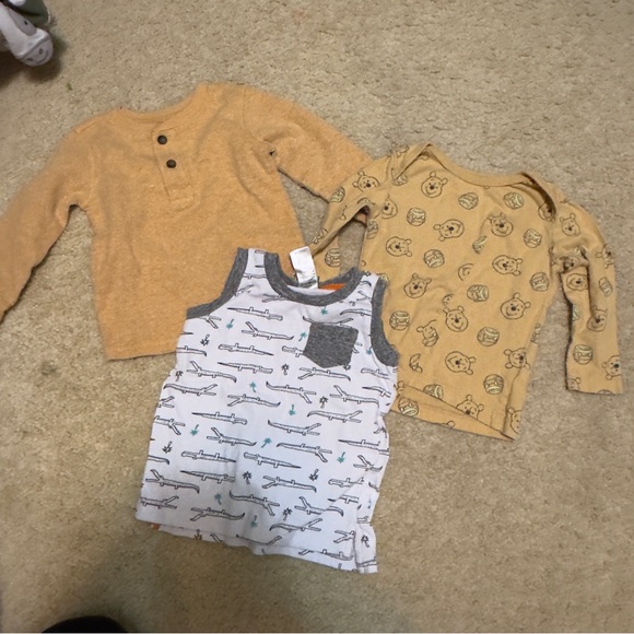 8 piece top baby boy bundle 18M Colorful Graphic Bundle - Picture 5 of 7